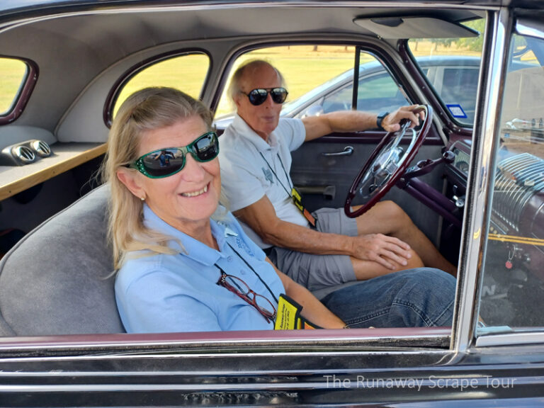 The Velde's leading the pack down to Gavleston!